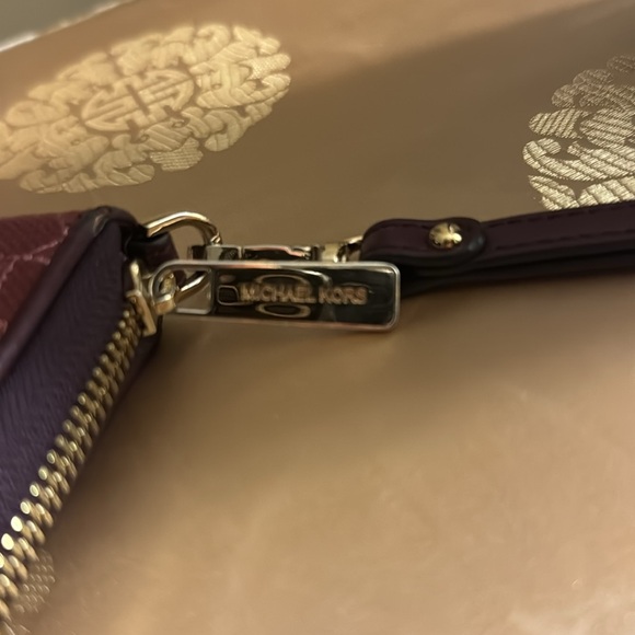 Michael Kors wallet - Picture 4 of 6